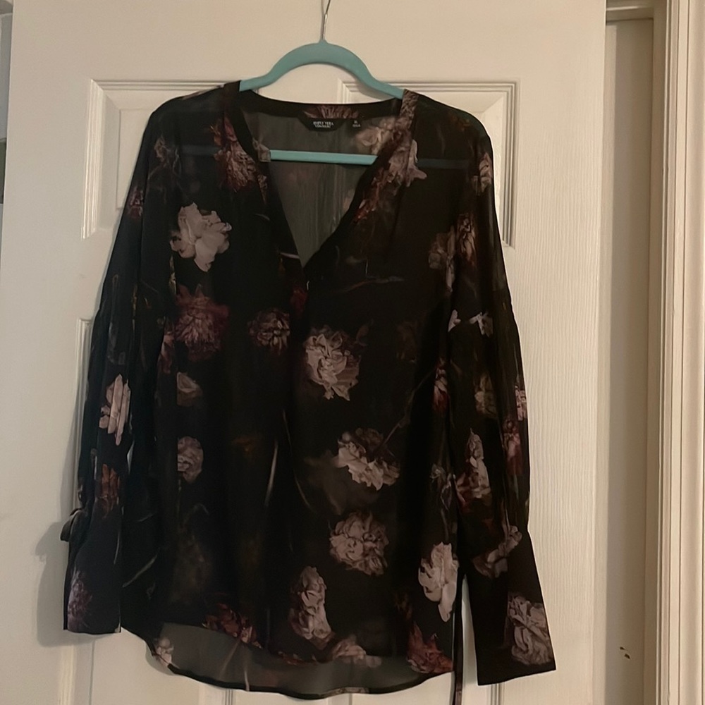 Simply Vera sheer top